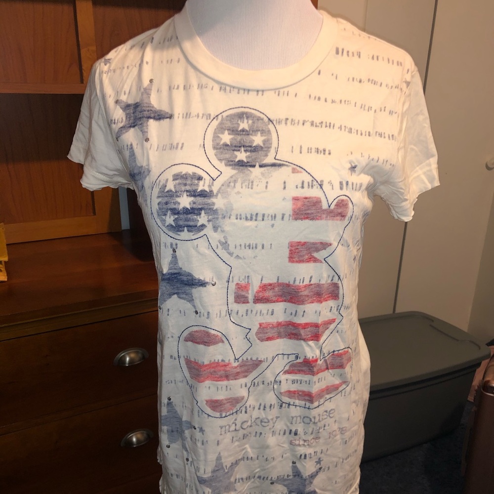 Disney Parks Mickey Shirt size M